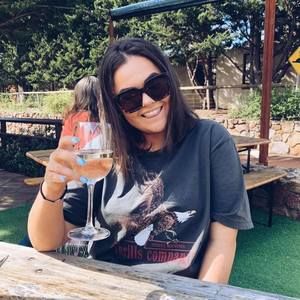 Meet your Posher, Yana